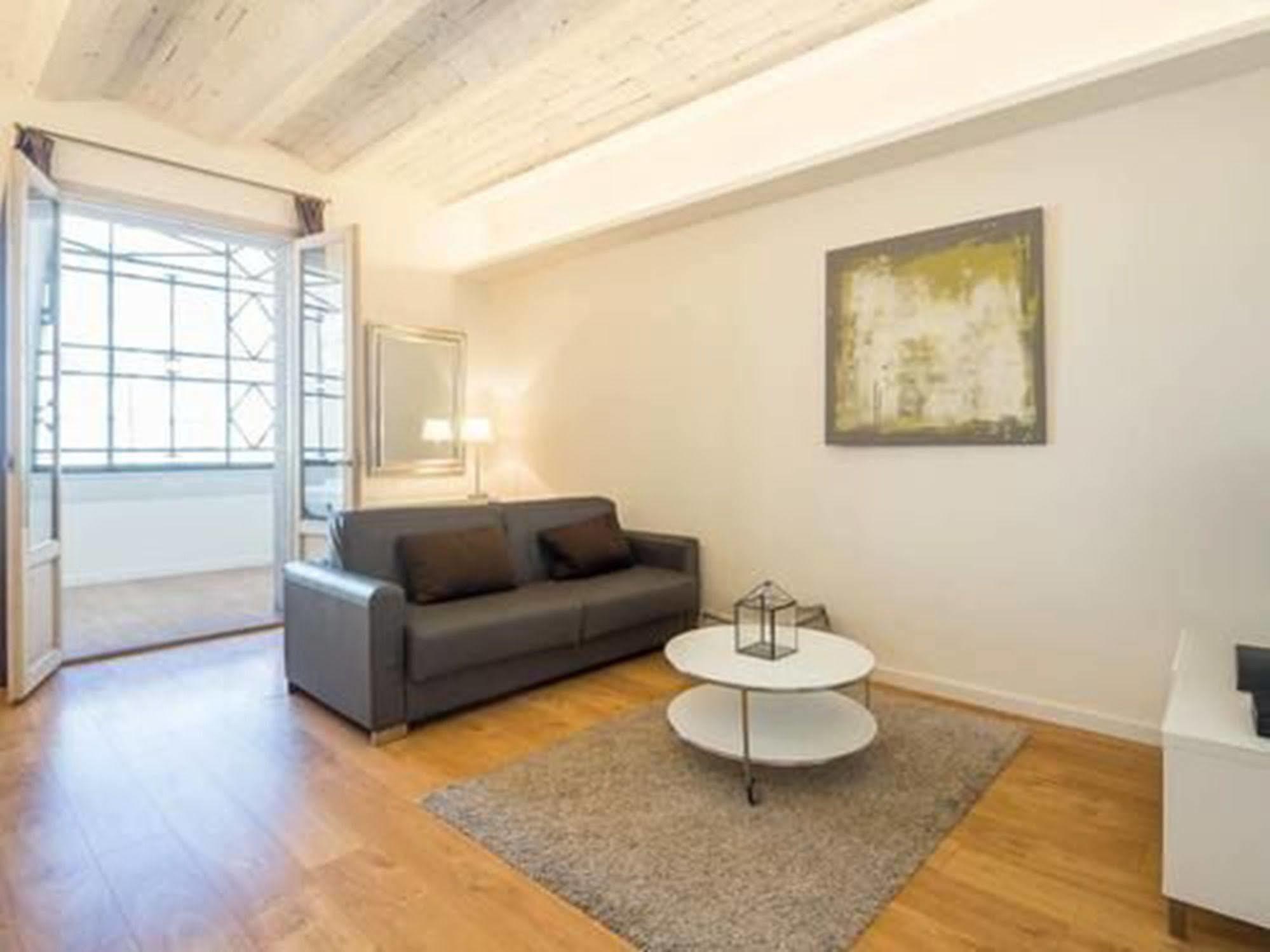 Rent Top Apartments Near Plaza De Catalunya Βαρκελώνη Εξωτερικό φωτογραφία